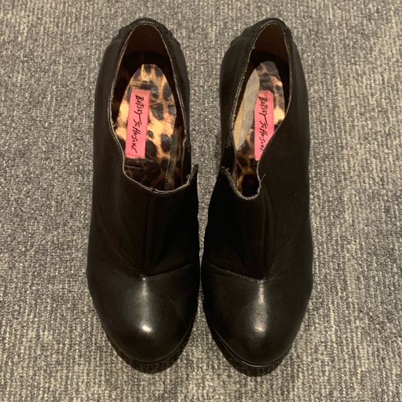 Vintage Betsey Johnson Elegant Black Women's Heels - Picture 2 of 10